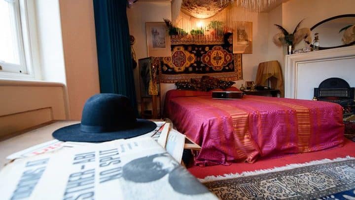 #jimihendrix - Legendary guitarist Jimi Hendrix's restored flat a glimpse into swinging London life - @artdaily.org Artes & contextos jimi hendrix 2