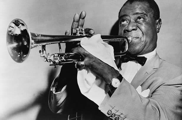#jazzmusic - 1,000 Hours of Early Jazz Recordings Now Online: Archive Features Louis Armstrong, Duke Ellington & Much More - @Open Culture Artes & contextos 616px Louis Armstrong restored