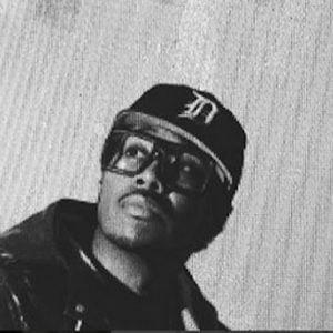 #elzhi – Any Questions About Whether Elzhi Is Back End With The Intro To His New Album (Audio)0 (0)