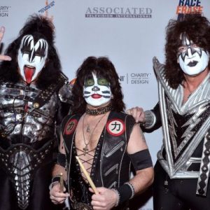 Video: KISS Performs Without PAUL STANLEY At 'Race To Erase MS' Fundraising Gala - @Blabbermouth.net #kiss #paulstanley watch kiss perform as trio