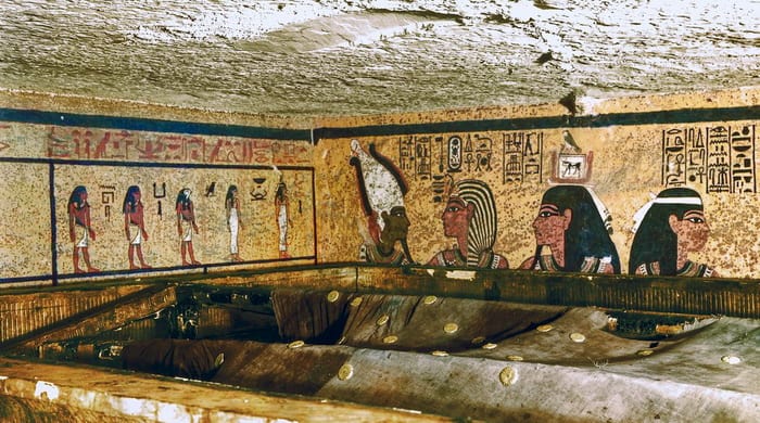 The Opening of King Tut’s Tomb, Shown in Stunning Colorized Photos (1923-5) - @Open Culture Artes & contextos King Tut