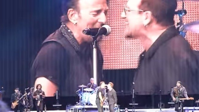Watch Bruce Springsteen, Bono Perform 'Because the Night' in Dublin - @Rolling Stone Artes & contextos Springsteen Bono