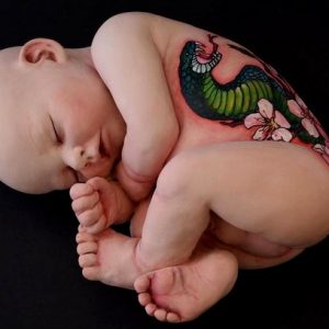 Disturbingly realistic sculptures of tattooed babies and devilish offspring0 (0)