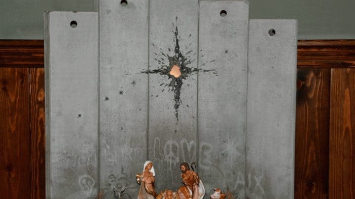 Banksy Apresenta uma Interpretação Política do Presépio em Belém